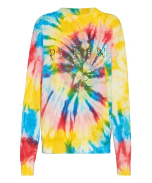 Jersey oversize de punto confeccionado en lana con estampado tie-dye. Las letras de la marca de cristales de strass están aplicadas en la parte delantera. Dobladillos de punto de canalé.