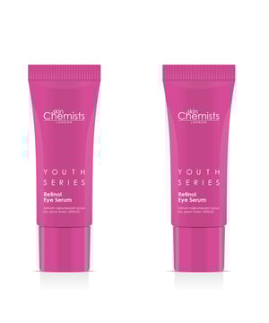 Revitalisieren Sie Ihre Augen mit unserem Youthful Radiance Eye Serum, das fachkundig formuliert wurde, um Schwellungen, feine Linien und Falten zu bekämpfen und einen frischen, jugendlichen Look zu verleihen. Angereichert mit kraftvollen pflanzlichen Wirkstoffen stärkt und schützt dieses leichte, schnell einziehende Serum die empfindliche Augenpartie und bietet sowohl tagsüber als auch nachts sichtbare Ergebnisse. Verabschieden Sie sich von müden, geschwollenen Augen und begrüßen Sie eine glattere, straffere Haut. Unser veganes und tierversuchsfreies Produkt ist für alle Hauttypen geeignet, einschließlich empfindlicher Haut, und enthält keine Parabene, Sulfate oder künstliche Duftstoffe. Erleben Sie die transformative Kraft unseres Youthful Radiance Eye Serums und enthüllen Sie noch heute einen helleren, wacheren Look!