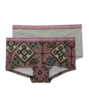 Das Women's Tina Hipster 2-Pack van Kari Traa biedt comfortabele onderbroeken die er visueel aantrekkelijk uitzien. De elastische tailleband zorgt voor een perfecte pasvorm. Deze comfortabele dagelijkse onderbroeken in een dubbele verpakking zijn ideaal voor dagelijks gebruik. Met een gevoerd kruis en een zachte band voel je je de hele dag zelfverzekerd en versterkt. Perfect voor vrouwen die comfort en stijl waarderen.