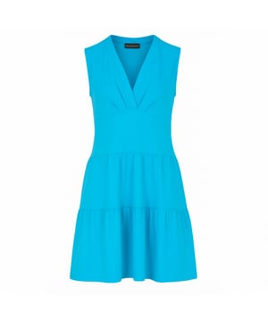 Voeg een vleugje kleur toe aan je garderobe met deze mouwloze turquoise jurk, gemaakt van een zachte en elastische jersey van katoen-elastaan. De jurk heeft een flatterend silhouet met een diepe V-hals en een gelaagd ontwerp, perfect voor casual dagen of om je te verkleden voor speciale gelegenheden. Met een lengte van 92 cm voor maat S biedt hij een veelzijdige look die tot net boven de knieën valt, waardoor hij zowel comfortabel als chique is.