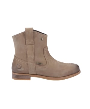 De Cotswold Signet dames enkelboots bieden een stijlvolle mix van cowboy charme en landelijke flair. Ontworpen met een zijrits voor gemakkelijke toegang, beschikken deze boots over ingewikkelde geborduurde details op de neus, wat een unieke touch geeft aan hun elegante uitstraling. Comfort is essentieel, dankzij de geheugenschuim voetbed dat zorgt voor een zachte en ondersteunende pasvorm gedurende de hele dag. Perfect om je voeten comfortabel en moeiteloos stijlvol te houden gedurende de zomer, brengen de Cotswold Signet boots zowel functionaliteit als mode in je schoenen collectie.
- Stijlvolle mix van cowboy charme en landelijke flair
- Zijrits voor gemakkelijke toegang
- Ingewikkelde geborduurde details op de neus
- Geheugenschuim voetbed voor een zachte, ondersteunende pasvorm
- Perfect voor comfort de hele dag en zomerstijl
- Combineert functie en mode in één boot