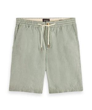 De zomer kan komen! Tijdloze Bermuda-shorts met elastische tailleband en aanpasbare tunnelkoord. Een absolute must voor de warme dagen.