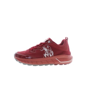 Diseño técnico y estilo deportivo para acompañarte en cada paso.

Las zapatillas U.S. Polo Assn. combinan funcionalidad y dinamismo en un diseño pensado para quienes buscan rendimiento sin renunciar al estilo. Su construcción ligera y sus materiales técnicos ofrecen una pisada cómoda y segura en cualquier entorno.

Detalles:
- Empeine de tejido técnico transpirable con refuerzos termosellados.
- Detalles plásticos en el lateral que aportan estructura y estilo.
- Interior acolchado para mayor confort durante todo el día.
- Logotipo de U.S. Polo Assn. estampado en el lateral, símbolo de identidad deportiva.
- Cierre con cordones planos para un ajuste preciso.
- Suela de goma robusta con patrón de tracción para terrenos variados.

Ideales para un estilo de vida activo, estas zapatillas hombre deportivas fusionan estética deportiva y confort técnico. Un diseño versátil que se adapta tanto al entrenamiento como a la rutina diaria.
 Composición: Exterior: Textil; Interior: Textil; Suela: Sintético
 Cuidados:
Limpiar con un cepillo suave y jabón neutro.
Evitar lavar en máquina.
Secar al aire, lejos del sol directo.