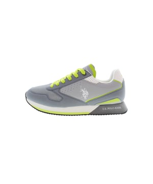 Zapatilla U.S. POLO ASSN. para hombre. Elegante y deportiva a la vez. Las zapatillas se atan de manera clásica con cordones de textil. La acolchadura es cálida y suave. La suela es de goma resistente. El logo de la marca es discreto pero bien visible.