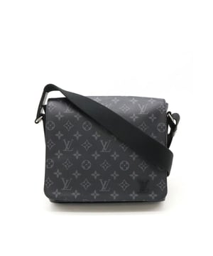 Brand: Louis Vuitton
Model: 
Color: Black
Material: Canvas
Inclusions: None
Dimensions: 23.5cm x 25cm x 7.5cm / 9.25&#x27;&#x27; x 9.84&#x27;&#x27; x 2.95&#x27;&#x27;
Serial number: None
Condition: A - excellent condition.
not specifyBrand: Louis VuittonType: shopperMain Material: Canvas