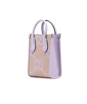 Deze tas heeft een canvas body met lederen bekleding, gerolde lederen handvatten, een afneembare platte lederen riem, een open bovenkant en een binnenvak.Merk: GucciConditie: Pre-lovedType: SatchelRating: ABHoofdmateriaal: StofAfmetingen (LxBxD): 19x16x7Riemdiepte: 57Handgreepdiepte: 6Dustzak: JaCommentaren: Praktische bevestiging Bekrast.