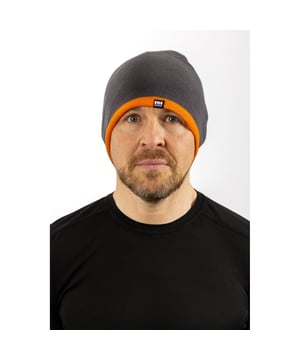 The classic reversible beanie from Helly Hansen will ensure that your head and ears are kept warm during cold winter days.