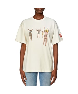 This women's tee is digitally printed on the front and back with abstract animations  distinguished by a faded airbrush effect. Crafted from cotton jersey for a loose fit  it's finished with a red Diesel logo on the sleeve.