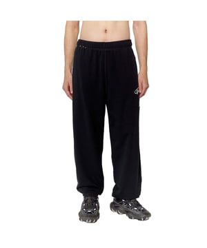 Deze regular-fit trainingsbroek voor heren is gemaakt van stevige loopback jersey gesponnen van twee contrasterende garens die op sommige plekken zijn vernietigd om de basiskleur te onthullen. Speciaal gewassen voor een vervaagde look en geborduurd met Diesel letters.