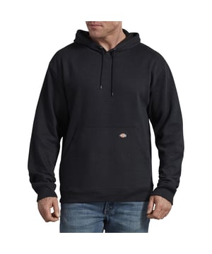 Der Everyday Fleece Hoodie ist ein klassischer Hoodie für Herren in regulärer Passform mit einer Baumwollkordel an der Kapuze, die maximalen Schutz vor den Elementen bietet.
