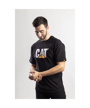 Ons klassieke Trademark Logo T-shirt biedt de hele dag comfort en duurzaamheid.