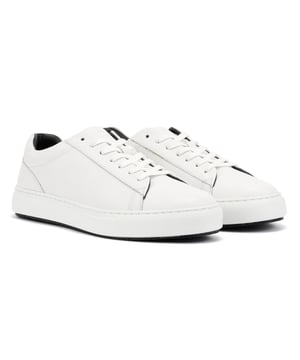 Premium sneaker gemaakt van een zacht graanleren bovenwerk en een duurzame leren cupzool. Ontworpen met een lichte, hoogwaardige XLITE® zool voor verbeterd comfort, flexibiliteit en dagelijkse duurzaamheid.