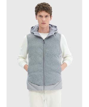Ramsey-Anzüge sind ein Muss für moderne Männer und vereinen Stil und Selbstbewusstsein für Alltag und Beruf. Gefertigt aus hochwertigen Stoffen