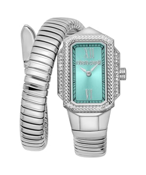 De Roberto Cavalli Lady horloge is een elegante modehorloge ontworpen voor volwassen vrouwen. Het beschikt over een betrouwbare quartz beweging met een twee-hands display, wat zorgt voor een eenvoudig maar stijlvol ontwerp. De kast is vervaardigd uit roestvrij staal met een slanke zilvergrijze afwerking, met een dikte van 8 mm, wat het een verfijnde en moderne uitstraling geeft. Hoewel de diameter van de kast niet gespecificeerd is, behoudt de horloge een gracieuze profiel. Het duurzame mineraalglas beschermt de wijzerplaat, en de pull & push kroon zorgt voor gemakkelijke tijdsaanpassing.

De roestvrijstalen band, ook in zilvergrijs, vult de kast perfect aan. Hij meet 23 cm in lengte en 13 mm in breedte, wat zorgt voor een veilige en comfortabele pasvorm. De wijzerplaat is afgewerkt in een opvallende groen-blauwe kleur, wat een vleugje verfijning en contrast toevoegt aan de zilverachtige tonen van de kast en band. Met een gewicht van 46 gram is de horloge waterbestendig, maar heeft het geen luminescerende wijzers of indexen. Het is geen gelimiteerd model, waardoor het een tijdloos en veelzijdig accessoire is voor dagelijks gebruik.