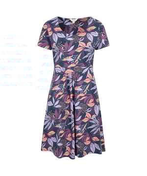 Materialzusammensetzung (%): 50% Baumwolle, 50% Viskose. Design: Floral, bedruckt. Gewebe: Weiche Haptik. Gewebetechnik: Leicht. Abgerundet. Kurzärmlig. Taschenart: Zwei Seitentaschen. UV-Schutzfaktor: LSF 40+.
