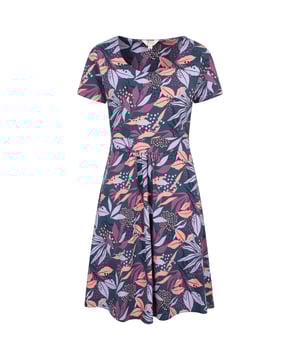 Materialzusammensetzung (%): 50% Baumwolle, 50% Viskose. Design: Floral, Gemustert, bedruckt. Gewebe: Weiche Haptik. Gewebetechnik: Leicht. Abgerundet. Kurzärmlig. Taschenart: Zwei Seitentaschen. UV-Schutzfaktor: LSF 40+.
