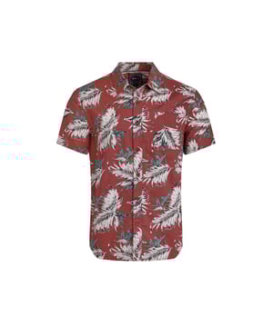 100% Organic Cotton. Design: All-Over Print, Leaf Print. Pockets: 1 Chest Pocket. Fastening: Button-Down. Sleeve-Type: Short-Sleeved. Neckline: Turn Down Collar. Branded Taping, Side Vents. XXL: 49 in.