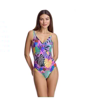 Dit eendelige badpak voor dames combineert elegantie en comfort met een afslankend ontwerp dat het silhouet flatteert. De hoogwaardige materialen en zorgvuldig vervaardigde details maken het een ideaal damesbadpak om er verfijnd uit te zien op het strand of bij het zwembad.\n\n Details:\n\n - Diepe V-hals die het silhouet verbetert.\n - Verstelbare bandjes.\n - Levendige tropische print.\n - Lage rug met U-uitsnijding.\n - Sneldrogend en chloorbestendig materiaal.\n - Optimale bedekking en ondersteuning.\n\n We kunnen gerust zeggen dat eendelige badpakken voor dames u alles bieden wat u zoekt. Als je geïnteresseerd bent in het kopen van een stijlvol en praktisch stuk waarmee je op elk moment van het jaar kunt zwemmen, dan zijn de picozwempakken voor dames iets voor jou.\n\n Onze eendelige zwempakken voor vrouwen passen perfect bij elk type en elke borstomvang, zonder uitzondering.\n Samenstelling: Buitenkant: 80% Polyamide, 20% Lycra; Binnenkant: 75% Polyamide, 16% Elastaan, 9% Elastomeer\n Onderhoud:\nHandwas.\n Gebruik neutrale zeep.\n Niet draaien of knijpen.\n Aan de lucht laten drogen.