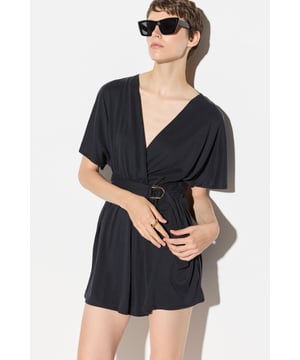 Nomatter-What bietet eine Kollektion für starke, einzigartige und stilbewusste Frauen. Hochwertige Stoffe und moderne Designs vereinen Komfort und Eleganz für jeden Anlass. Ob Alltag oder besondere Events – unsere Liebe zum Detail macht den Unterschied. Entdecken Sie zeitlose Ästhetik mit femininen Akzenten und heben Sie Ihren Stil auf ein neues Level. Mit "Nomatter-What" finden Sie die perfekte Kombination aus Ausdrucksstärke und Eleganz.