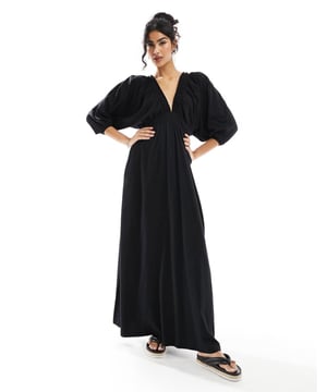 Dresses by ASOS DESIGN Low effort, high reward Plain design Three-quarter-length sleeves Tie-back fasteningSold By: Asos