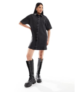 Dresses by ASOS DESIGN Coming soon to your IG feed Spread collar Button placket Short sleeves Boxy fitSold By: Asos