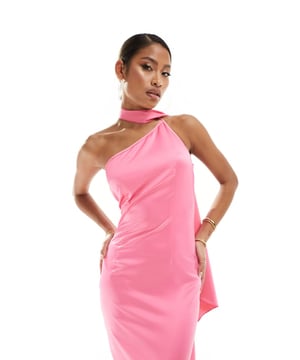 Dresses by Kaiia There's dressing up, then there's this Plain design Asymmetric neck Adjustable straps Sleeveless style Scarf detail Side split Regular fitSold By: Asos