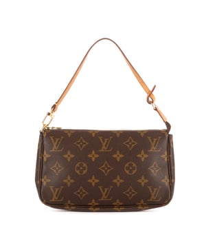 Louis Vuitton Bolsas Accessory Pouch  Bolsa en Marrón Lona recubierta y Latón dorado hardware. El producto está en en Excelentes Condiciones (A).
  Dimensiones: 21x12x4 cm 
  Accesorios incluidos: None
    
  BrandCo Paris encuentra artículos raros y en las mejores condiciones a precios increíbles. ¡Vale la pena tener paciencia! Compra con confianza: todos los artículos de BrandCo Paris son seleccionados y autenticados cuidadosamente por nuestro equipo de expertos.
  Todos los artículos vienen con un certificado de autenticidad y un embalaje entregado por BrandCo Paris.
  Tabla de clasificación de la condición del artículo
  N (como nuevo)
  AA (perfecto estado)
  A (excelente estado)
  AB (muy buen estado)
  B (bueno/regular)