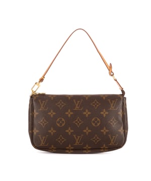 Louis Vuitton Bolsas Accessory Pouch  Bolsa en Marrón Lona recubierta y Latón dorado hardware. El producto está en en Excelentes Condiciones (A).
  Dimensiones: 21x12x4 cm 
  Accesorios incluidos: None
    
  BrandCo Paris encuentra artículos raros y en las mejores condiciones a precios increíbles. ¡Vale la pena tener paciencia! Compra con confianza: todos los artículos de BrandCo Paris son seleccionados y autenticados cuidadosamente por nuestro equipo de expertos.
  Todos los artículos vienen con un certificado de autenticidad y un embalaje entregado por BrandCo Paris.
  Tabla de clasificación de la condición del artículo
  N (como nuevo)
  AA (perfecto estado)
  A (excelente estado)
  AB (muy buen estado)
  B (bueno/regular)