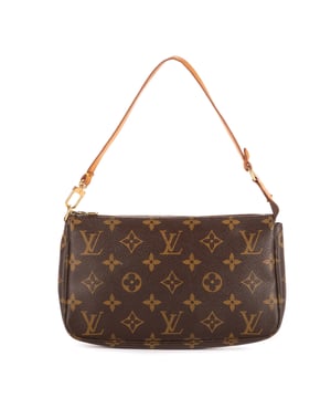 Louis Vuitton Bolsas Accessory Pouch  Bolsa en Marrón Lona recubierta y Latón dorado hardware. El producto está en en Excelentes Condiciones (A).
  Dimensiones: 21x12x4 cm 
  Accesorios incluidos: None
    
  BrandCo Paris encuentra artículos raros y en las mejores condiciones a precios increíbles. ¡Vale la pena tener paciencia! Compra con confianza: todos los artículos de BrandCo Paris son seleccionados y autenticados cuidadosamente por nuestro equipo de expertos.
  Todos los artículos vienen con un certificado de autenticidad y un embalaje entregado por BrandCo Paris.
  Tabla de clasificación de la condición del artículo
  N (como nuevo)
  AA (perfecto estado)
  A (excelente estado)
  AB (muy buen estado)
  B (bueno/regular)