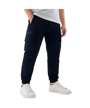 Soul Star Men's Cargo Trousers are made for durability and comfort, making them ideal for everyday workwear. These combat trousers, made of high-quality fabrics, are designed to withstand wear and tear for years. They are practical and functional for storing items on the work, thanks to their relaxed fit and enough pocket space. Whether you're on-site or doing errands, these cargo trousers provide adaptable style and dependable performance. Upgrade your work wardrobe with Soul Star's sturdy cargo trousers for unparalleled comfort and durability.