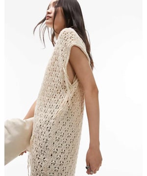 Dresses by Topshop Welcome to the next phase of Topshop Round neck Sleeveless style Tie details Relaxed fitSold By: Asos