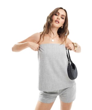 Co-ords by Abercrombie & Fitch Part of a co-ord set Shorts sold separately Plain design Bandeau style Regular fitSold By: Asos
