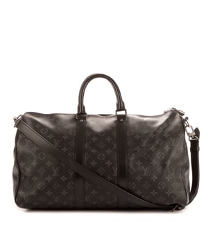Louis Vuitton Bolsas Keepall Bandouliere 45 Bolsa de viaje en Grafito Lona recubierta y Plata hardware. El producto está en en Perfectas Condiciones (AA).
  Dimensiones: 45x27x20 cm 
  Accesorios incluidos: Cadenas; Key; Strap
    
  BrandCo Paris encuentra artículos raros y en las mejores condiciones a precios increíbles. ¡Vale la pena tener paciencia! Compra con confianza: todos los artículos de BrandCo Paris son seleccionados y autenticados cuidadosamente por nuestro equipo de expertos.
  Todos los artículos vienen con un certificado de autenticidad y un embalaje entregado por BrandCo Paris.
  Tabla de clasificación de la condición del artículo
  N (como nuevo)
  AA (perfecto estado)
  A (excelente estado)
  AB (muy buen estado)
  B (bueno/regular)