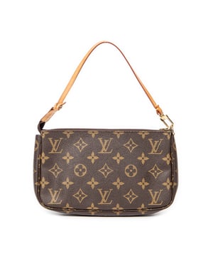 Louis Vuitton Tassen Accessory Pouch  Handtas in de Bruin Gecoat canvas in de Gouden Messing  hardware. Het product is in In Uitstekende Staat (A).
  Afmetingen: 21x13x3 cm 
  Inclusief accessoires: None
      Conditie Notes: minor watermarks on vachetta
  BrandCo Paris vindt zeldzame artikelen in de beste staat voor ongelooflijke prijzen. Het is de moeite waard om geduldig te zijn! Koop met vertrouwen: alle artikelen van BrandCo Paris worden zorgvuldig geselecteerd en geverifieerd door ons team van experts.

  Alle artikelen worden geleverd met een certificaat van echtheid en verpakt door BrandCo Paris.

  Classificatietabel voor de conditie van het artikel:

  N (als nieuw)
  AA (perfecte staat)
  A (uitstekende staat)
  AB (zeer goede staat)
  B (goede/redelijke staat)