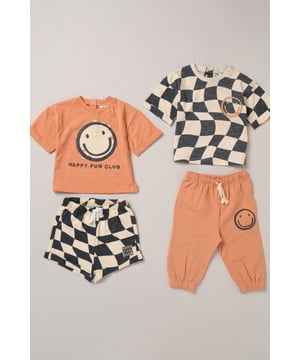 This 4-piece multipack from Lily and Jack includes two cool printed tees, one pair of shorts, and one jogger—perfect for easy dressing and mix-and-matching. Stylish and comfortable, this set offers versatile options to create casual, fun outfits for your little one all week long.