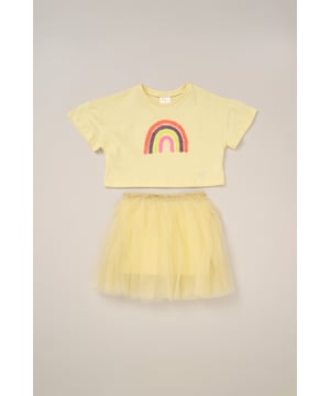 This cute set by Miss features a cropped printed T-shirt and a matching floaty skirt. Designed for twirling, exploring, and everything in between, it’s the perfect outfit for carefree days and fun-filled adventures.