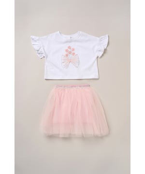 This cute set by Miss features a printed T-shirt with playful ruffle sleeves and a matching floaty skirt. Designed for twirling, exploring, and everything in between, it’s the perfect outfit for carefree days and fun-filled adventures.