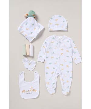 This Rock a Bye Baby Boutique eight-piece set features an adorable jungle theme print on each item. The set includes an all in one, mitts, a hat, matching bib, cuddly turtle toy, and three washcloths. Each item in the set is cotton with popper fastenings, keeping your little one comfortable. This set is the perfect gift set for the little one in your life.