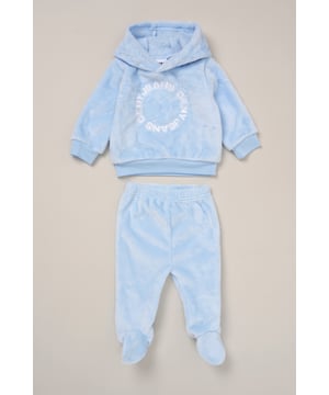 Wrap your little one in comfort with this fluffy two-piece set from DKNY, crafted from soft-touch flannel for a cosy feel. The hoody keeps them warm and snug, while the footed trousers provide full coverage for added warmth. Perfect for keeping baby toasty on cooler days.