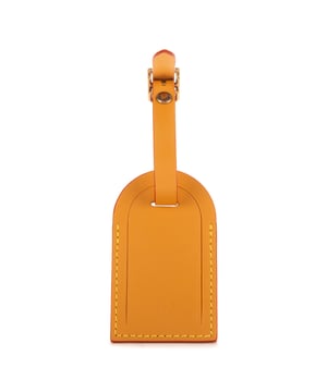 Louis Vuitton Tassen Luggage Tag  Accessoires in de Bruin Kalfsleer in de Gouden Messing  hardware. Het product is in Als Nieuw (N).
  Afmetingen: 5.5x19x0 cm 
  Inclusief accessoires: NONE
      
  BrandCo Paris vindt zeldzame artikelen in de beste staat voor ongelooflijke prijzen. Het is de moeite waard om geduldig te zijn! Koop met vertrouwen: alle artikelen van BrandCo Paris worden zorgvuldig geselecteerd en geverifieerd door ons team van experts.

  Alle artikelen worden geleverd met een certificaat van echtheid en verpakt door BrandCo Paris.

  Classificatietabel voor de conditie van het artikel:

  N (als nieuw)
  AA (perfecte staat)
  A (uitstekende staat)
  AB (zeer goede staat)
  B (goede/redelijke staat)