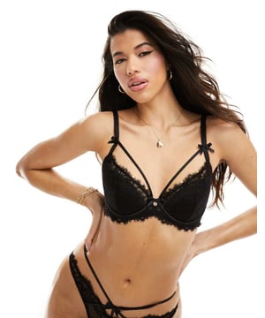 Lingerie & Nightwear by Boux Avenue Strap and bow details Underwire support Adjustable straps Hook-and-eye fasteningSold By: Asos