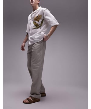Trousers & Chinos by Topman Welcome to the next phase of Topman Regular rise Belt loops Functional pockets Relaxed fitSold By: Asos