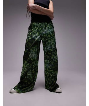Trousers & Leggings by Topshop Welcome to the next phase of Topshop High rise Elasticated waistband Side pockets Wide legSold By: Asos