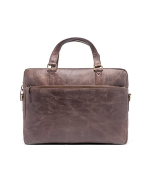 Real leather crossbody satchel from Bolongaro Trevor, with exterior pocket, spacious interior with multiple compartments and pockets. Complete with top handle and adjustable strap, this bag is suitable for any occasion.
Dimensions 8cm x 29cm x 40cm.