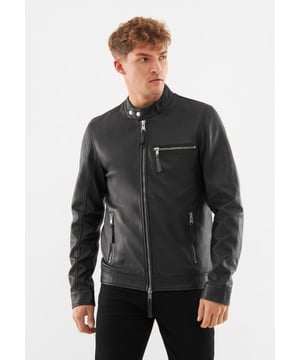 Classic racing jacket from Bolongaro Trevor in soft real leather. This racer jacket features a classic racing collar, two way zip front, zip pockets and snap fastening cuffs. This jacket has all the quintessential markers of a great leather jacket. Our model is 180 cm tall and is wearing size M.