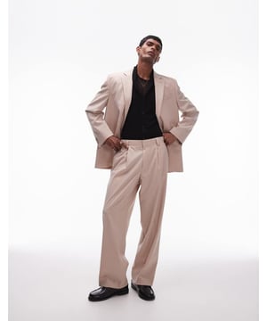 Trousers & Chinos by Topman This is Topman Regular rise Belt loops Functional pockets Relaxed fitSold By: Asos