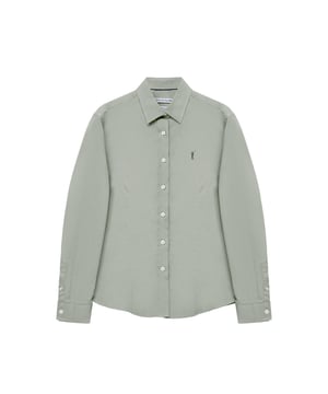 Vielseitiges langärmliges Popeline-Hemd aus Baumwolle. Mit Details an Krageninnenseite und Manschetten. Die definierte Slim Fit-Passform, die Knopfmanschetten und der dezente französische Kragen sind ideal für einen tadellosen Look. Rigby Go Logo-Stickerei auf der Brust. Kleine Etiketten „Poplin Collection“ am Saum des Hemds.