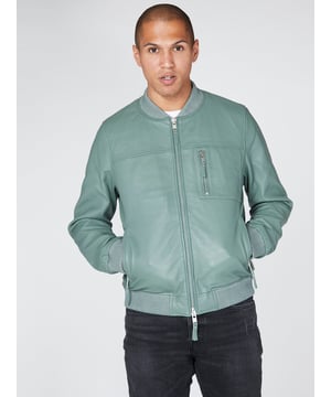 Bomber jacket from Bolongaro Trevor in soft real leather. This classic bomber features a bomber rib neck, two way zip front, zip pockets, rib cuffs and hem. This jacket has all the quintessential markers of a great leather jacket. Our model is 180 cm tall and is wearing size M. 