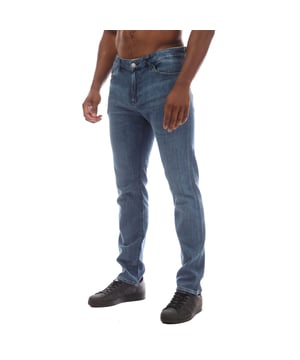 slim fit - for a modern silhouette