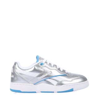 Womens Reebok BB 4000 II Trainers in silver.- Leather upper.- Lace up fastening.- Reebok branding.- Breathable technology.- Textile lining.- Rubber sole.- Ref: 100213086